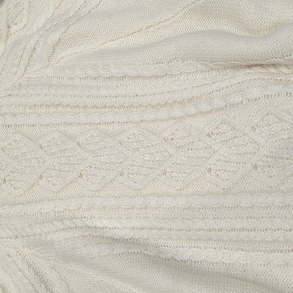 SOLD-Axes Femme Cape - Picture 10 of 15